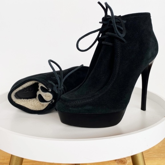 Authentic BURBERRY booties Stilettos Sherpa sheepskin lined Suede Womens size 37 - Picture 1 of 14